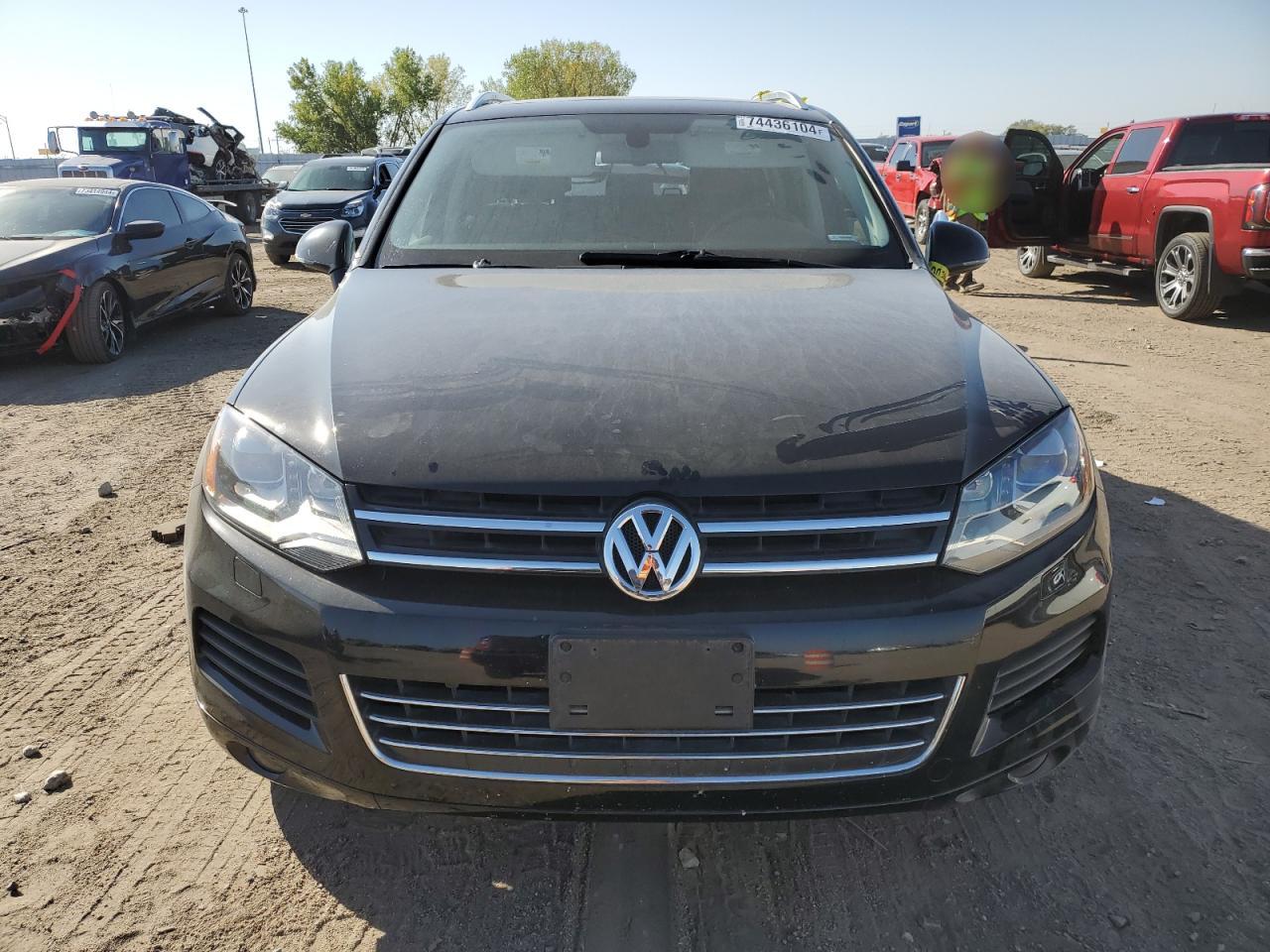 2014 Volkswagen Touareg V6 Tdi VIN: WVGEP9BPXED001216 Lot: 74436104