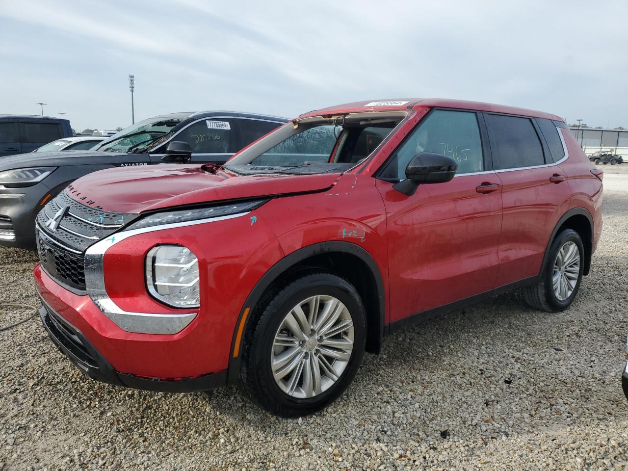 2024 Mitsubishi Outlander - Image 1