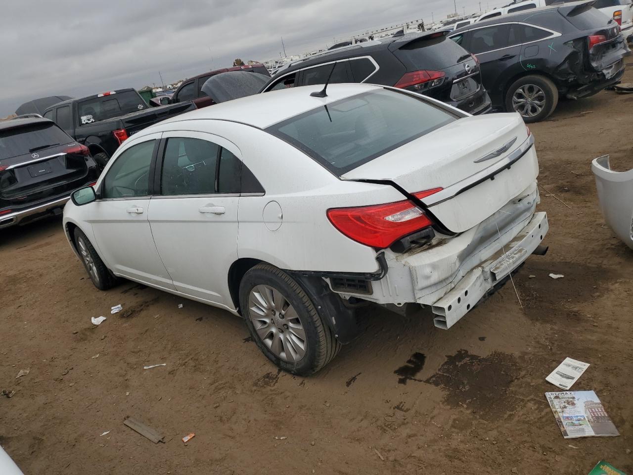 2014 Chrysler 200 - Image 2