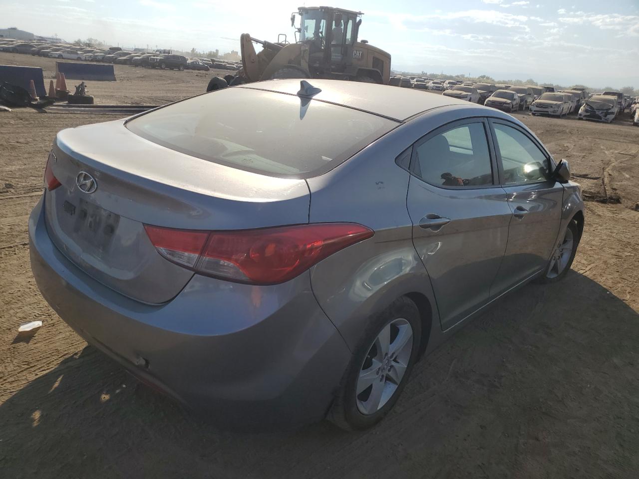 2013 Hyundai Elantra - Image 3
