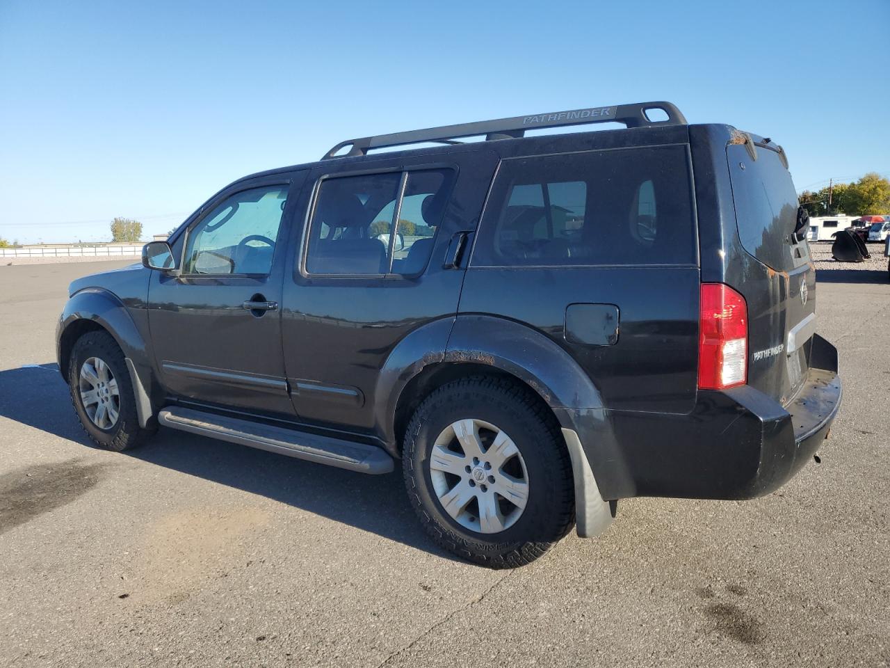 2005 Nissan Pathfinder Le VIN: 5N1AR18W25C718062 Lot: 74978104