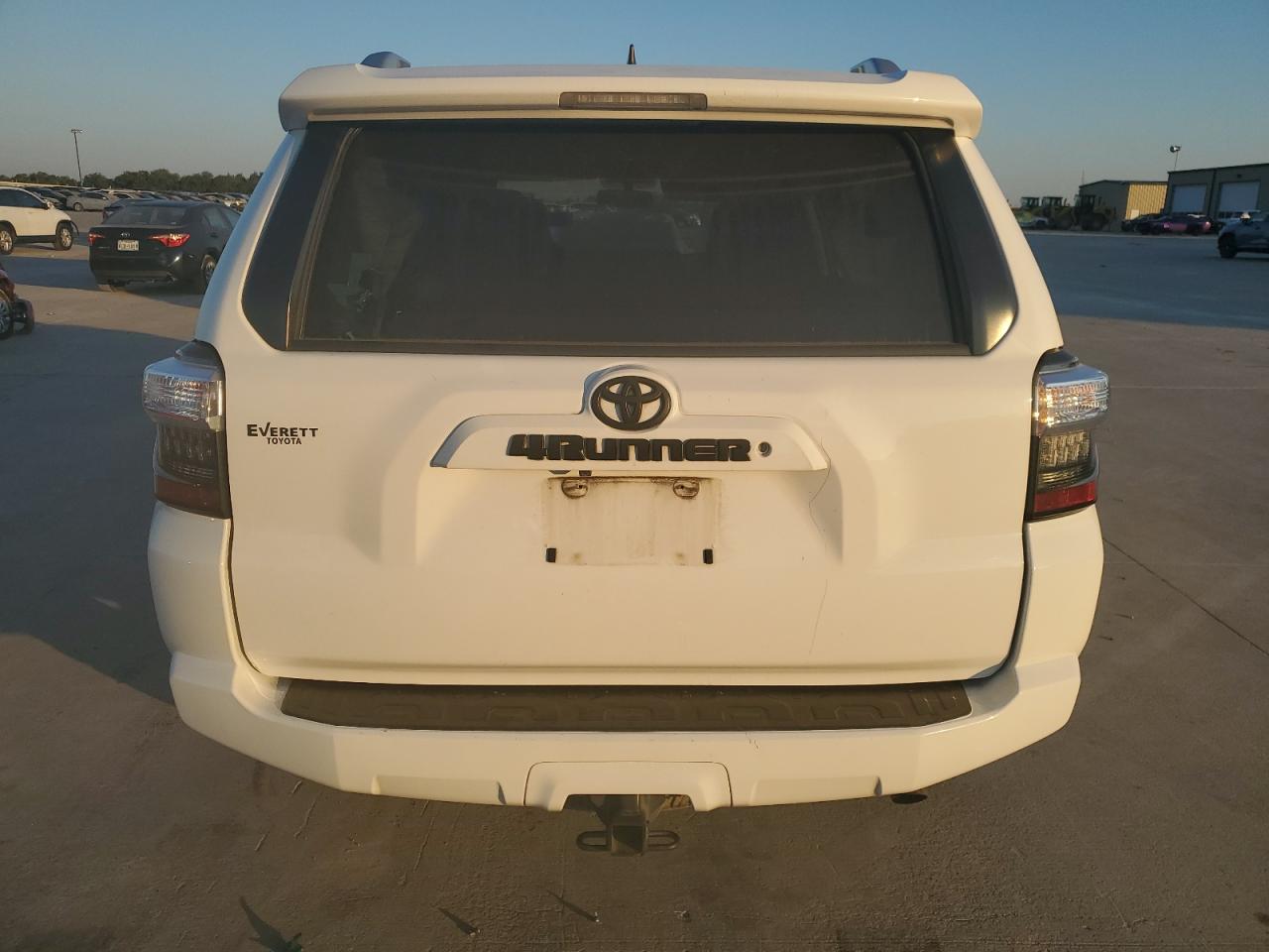 JTEZU5JR7G5128895 2016 Toyota 4Runner Sr5