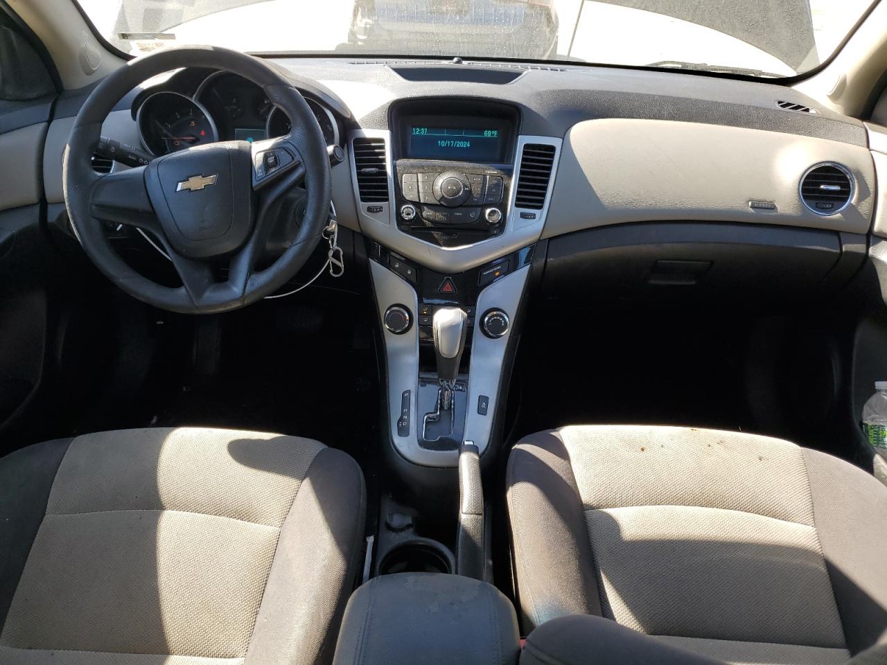 2013 Chevrolet Cruze - Image 8