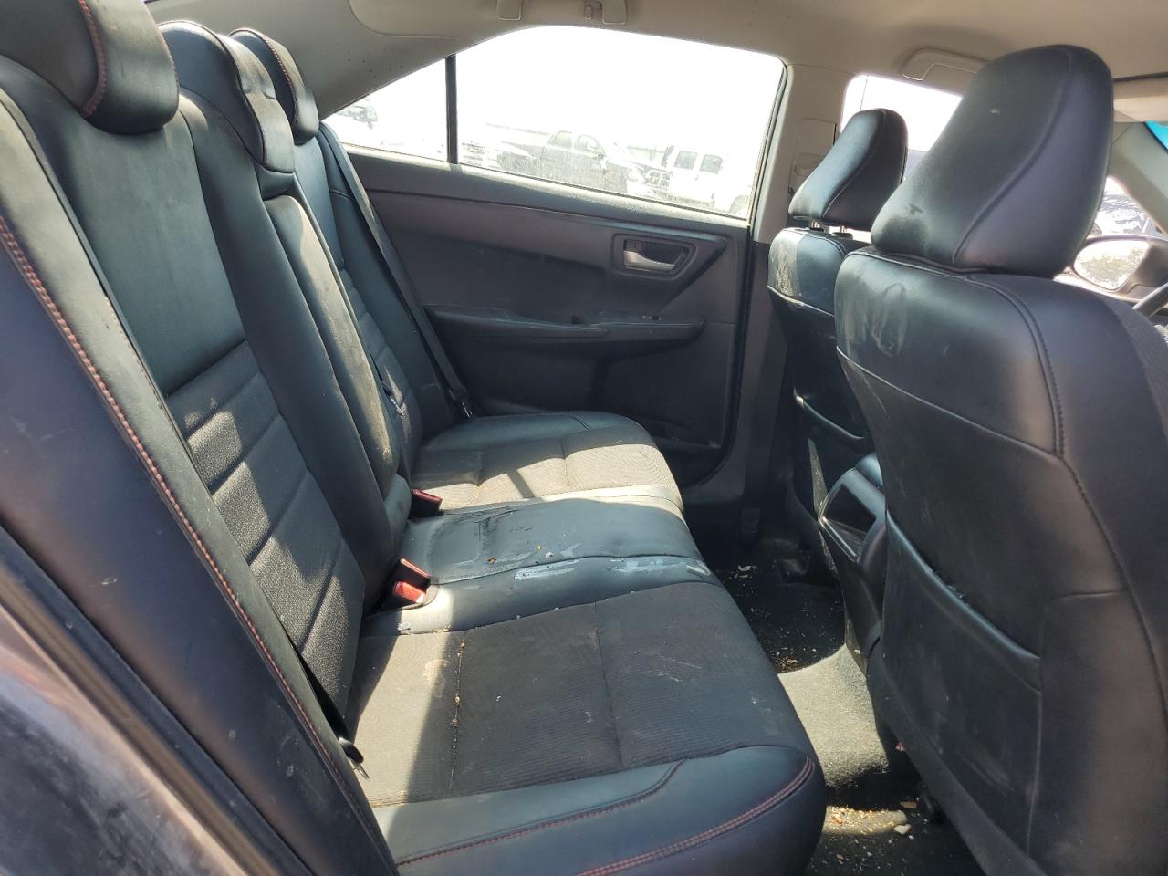 2017 Toyota Camry - Image 11