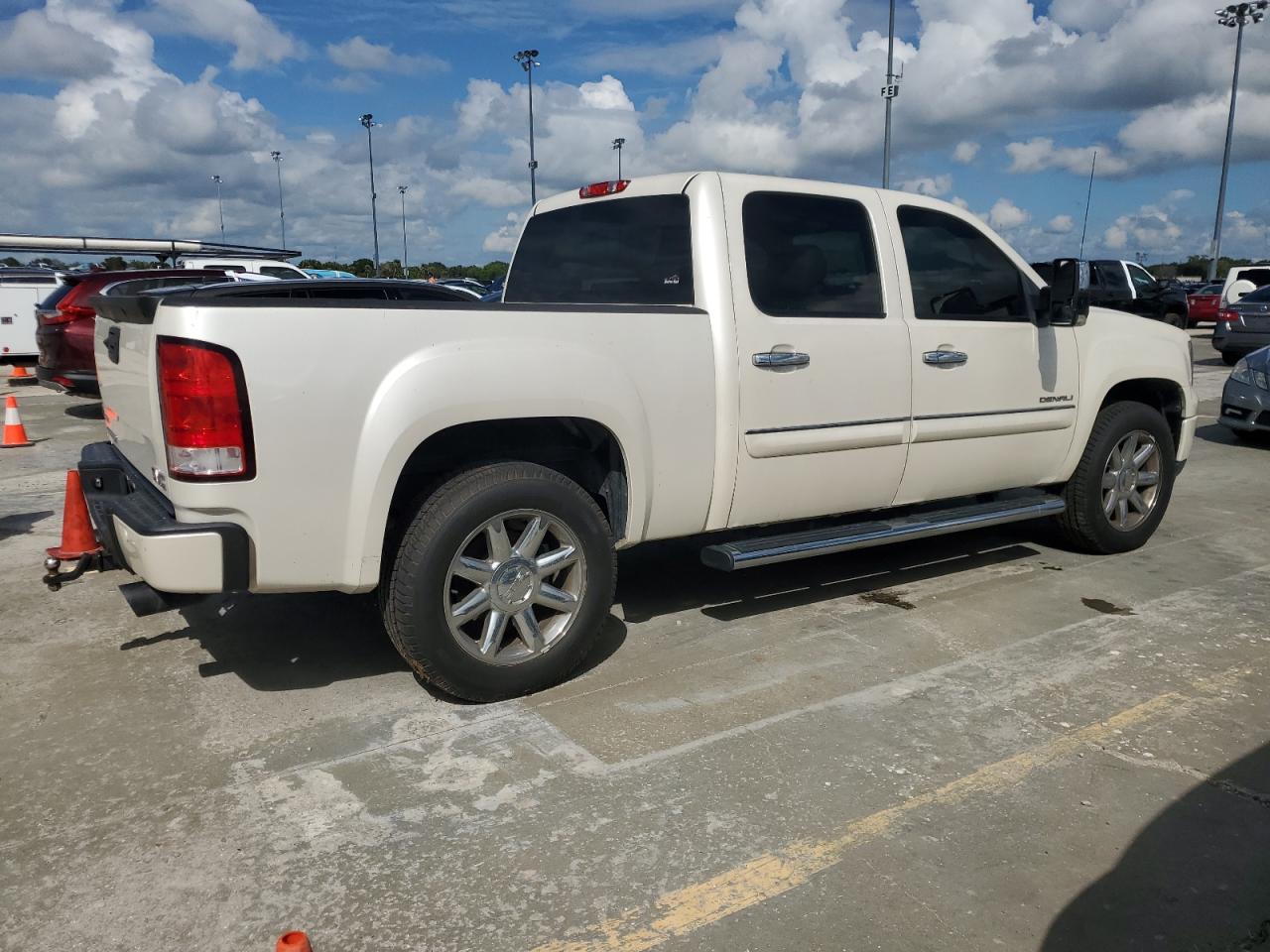 2011 GMC Sierra - Image 3