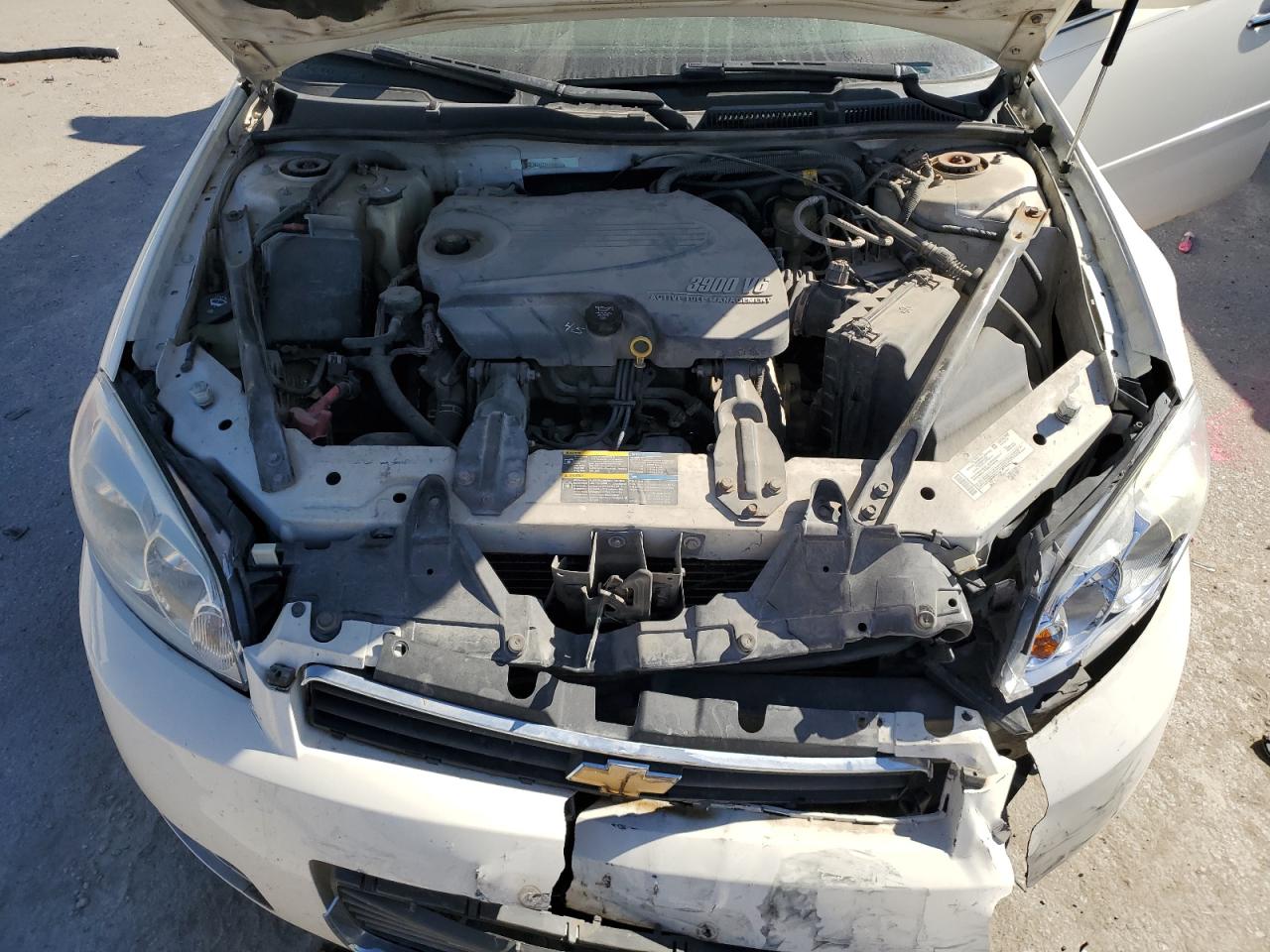 2008 Chevrolet Impala - Image 13