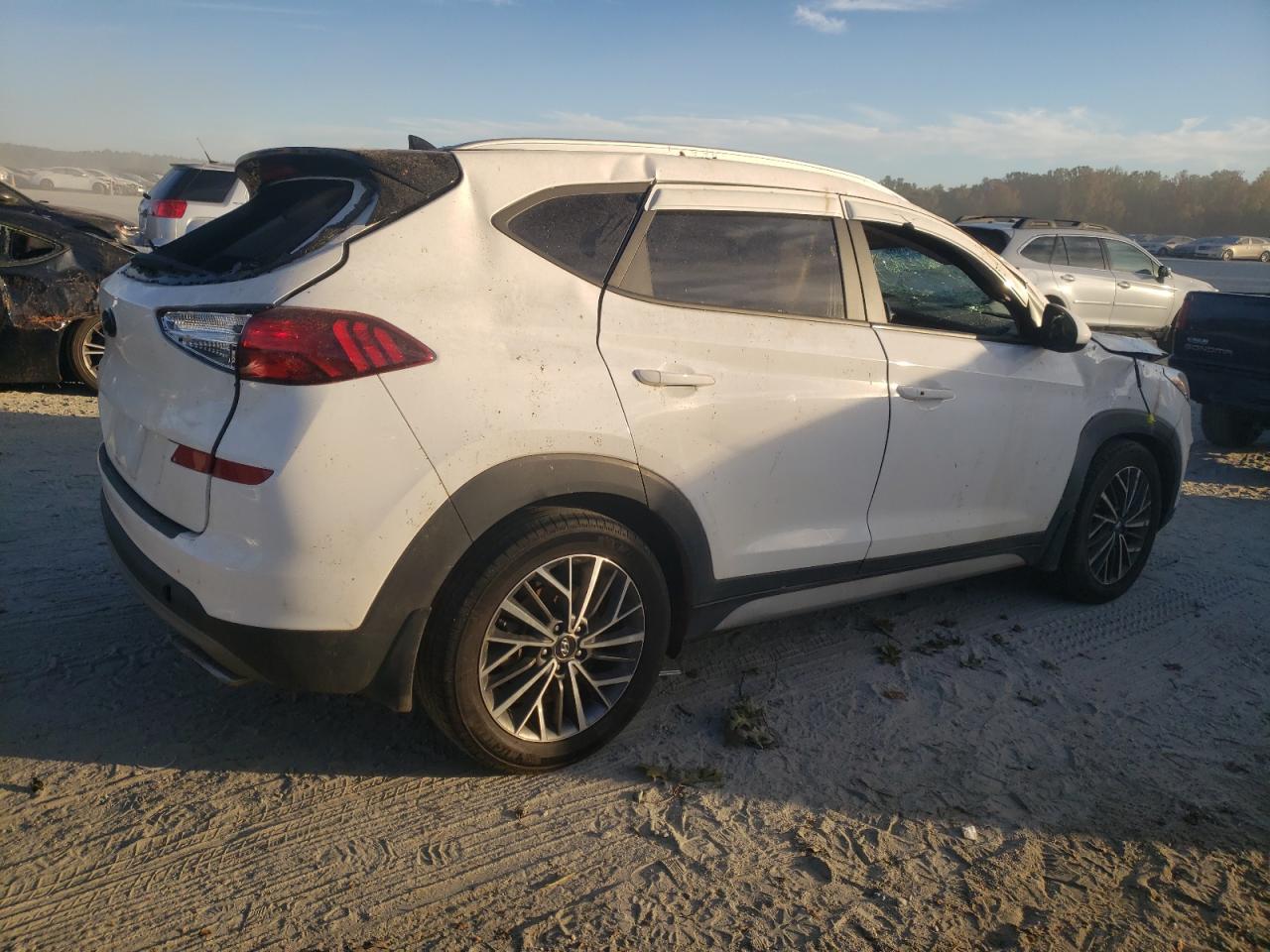 2021 Hyundai Tucson - Image 3
