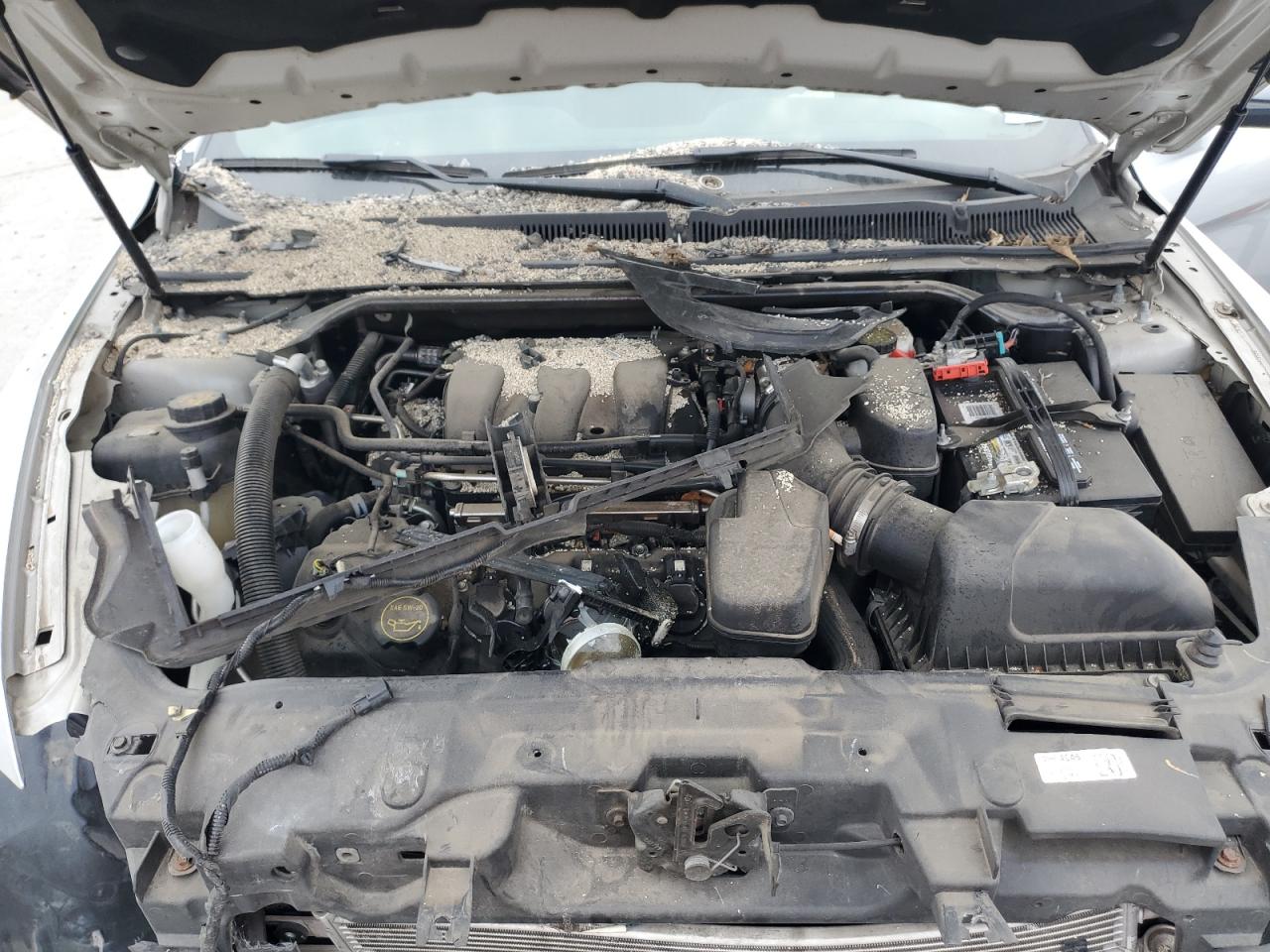 2018 Ford Taurus - Image 12