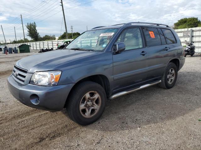 2004 Toyota Highlander 