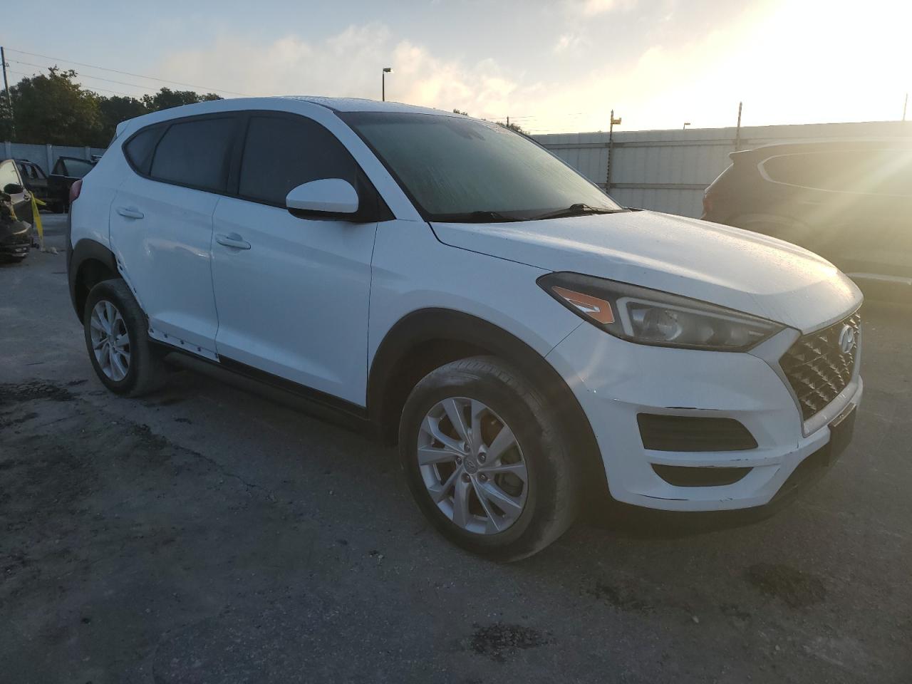 VIN KM8J23A40KU859713 2019 HYUNDAI TUCSON no.4