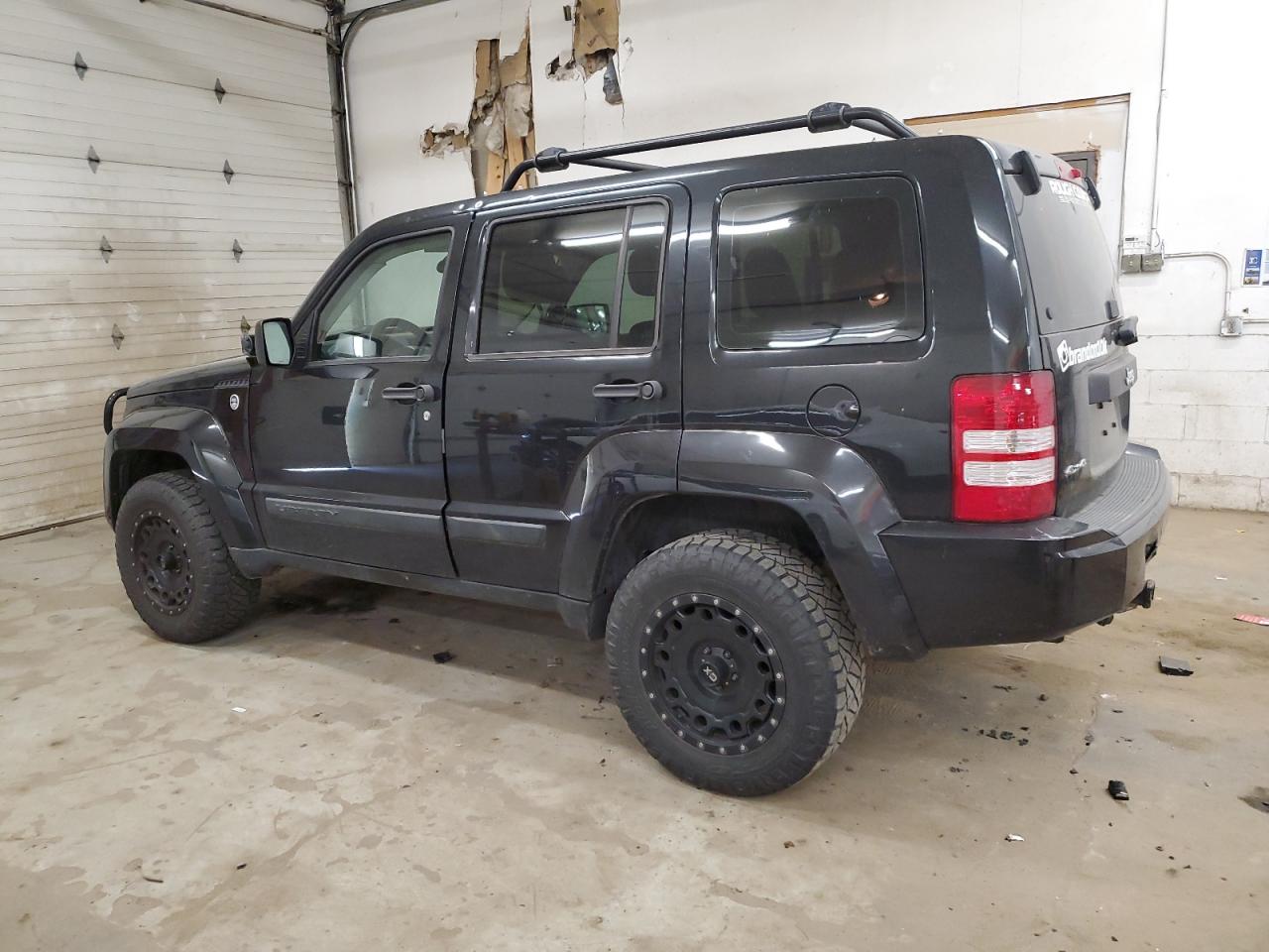 2012 Jeep Liberty (North America) - Image 2