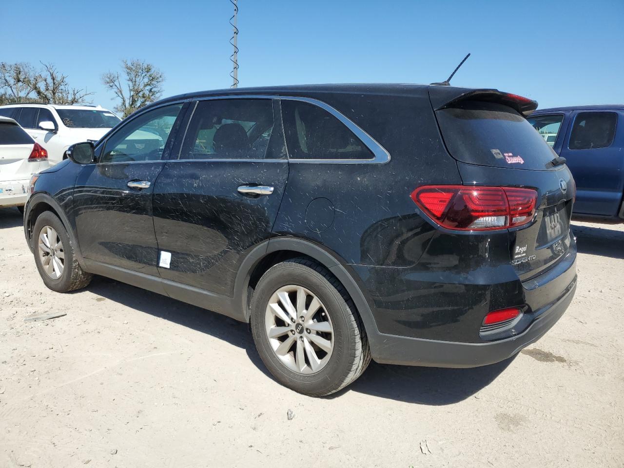 2019 Kia Sorento L VIN: 5XYPG4A34KG536991 Lot: 76682844