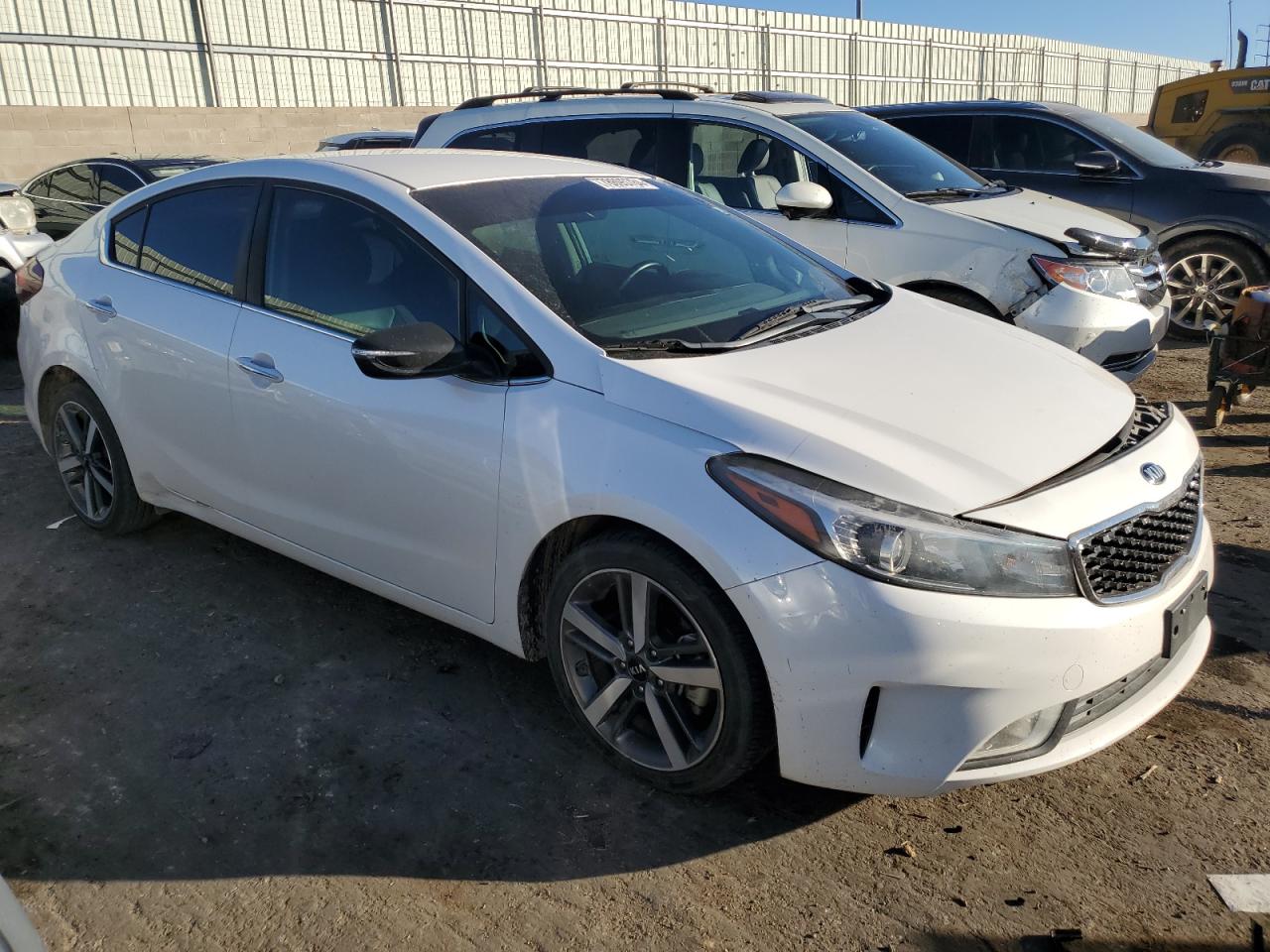 VIN 3KPFL4A8XHE055295 2017 KIA FORTE no.4