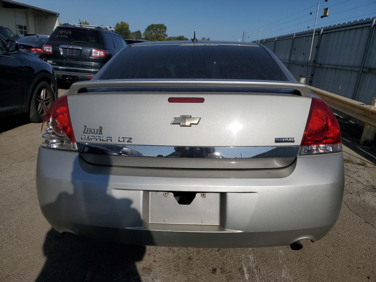 2G1WU583789217100 2008 Chevrolet Impala Ltz