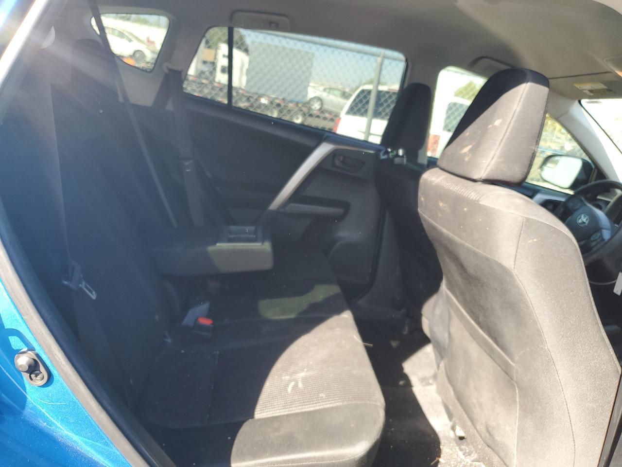 2018 Toyota RAV 4 - Image 10