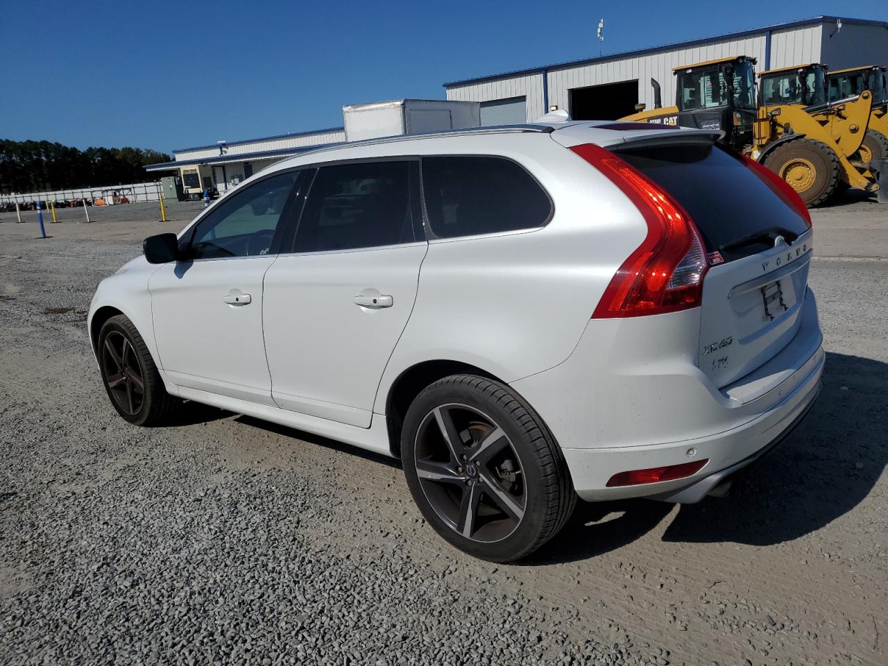 VIN YV4902RS3F2664715 2015 VOLVO XC60 no.2