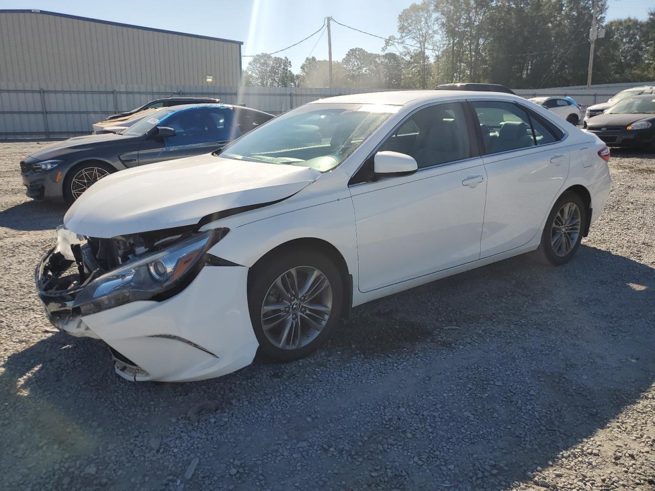 4T1BF1FK3GU529088 2016 TOYOTA CAMRY - Image 1