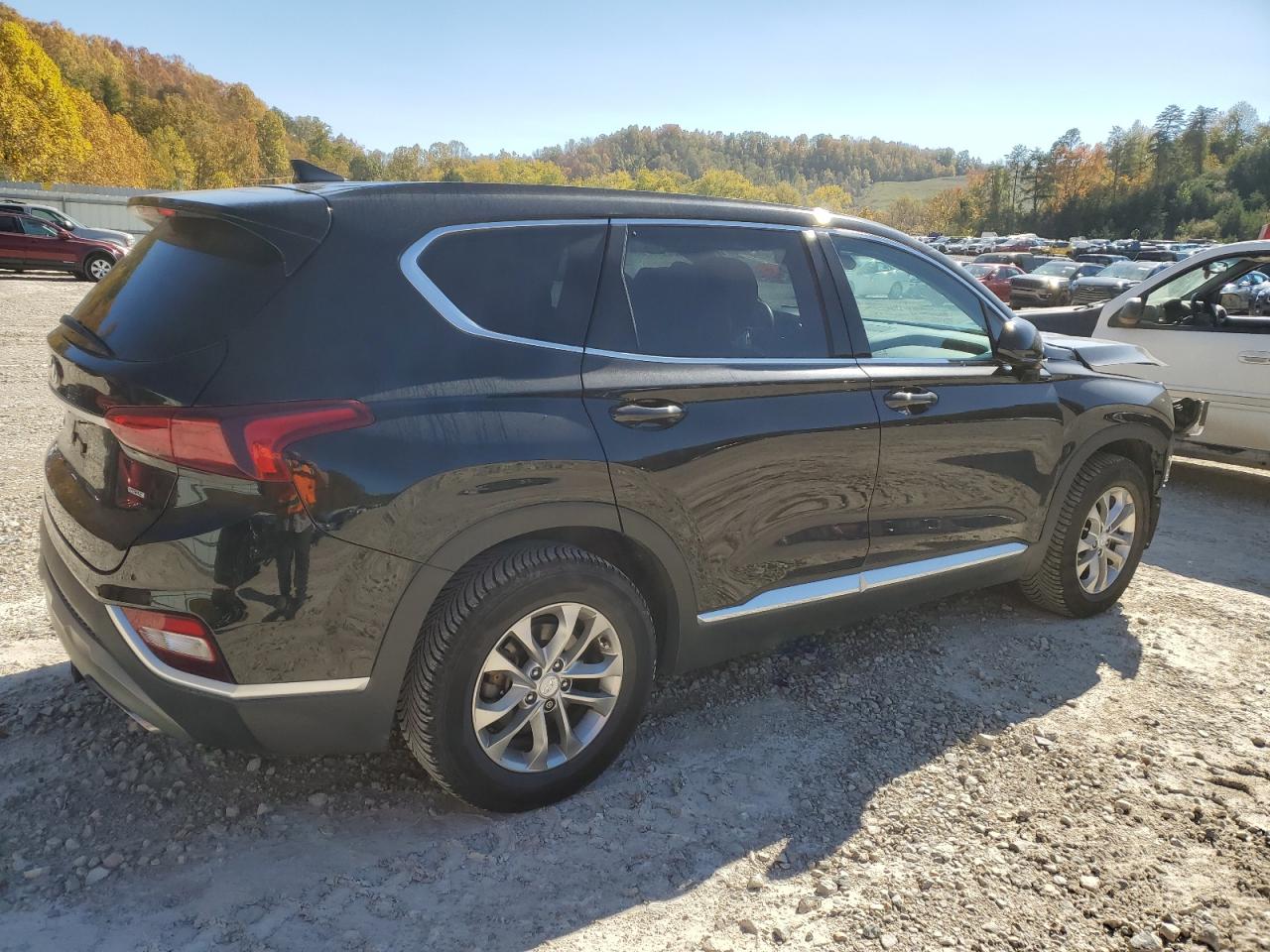 2020 Hyundai Santa Fe - Image 3