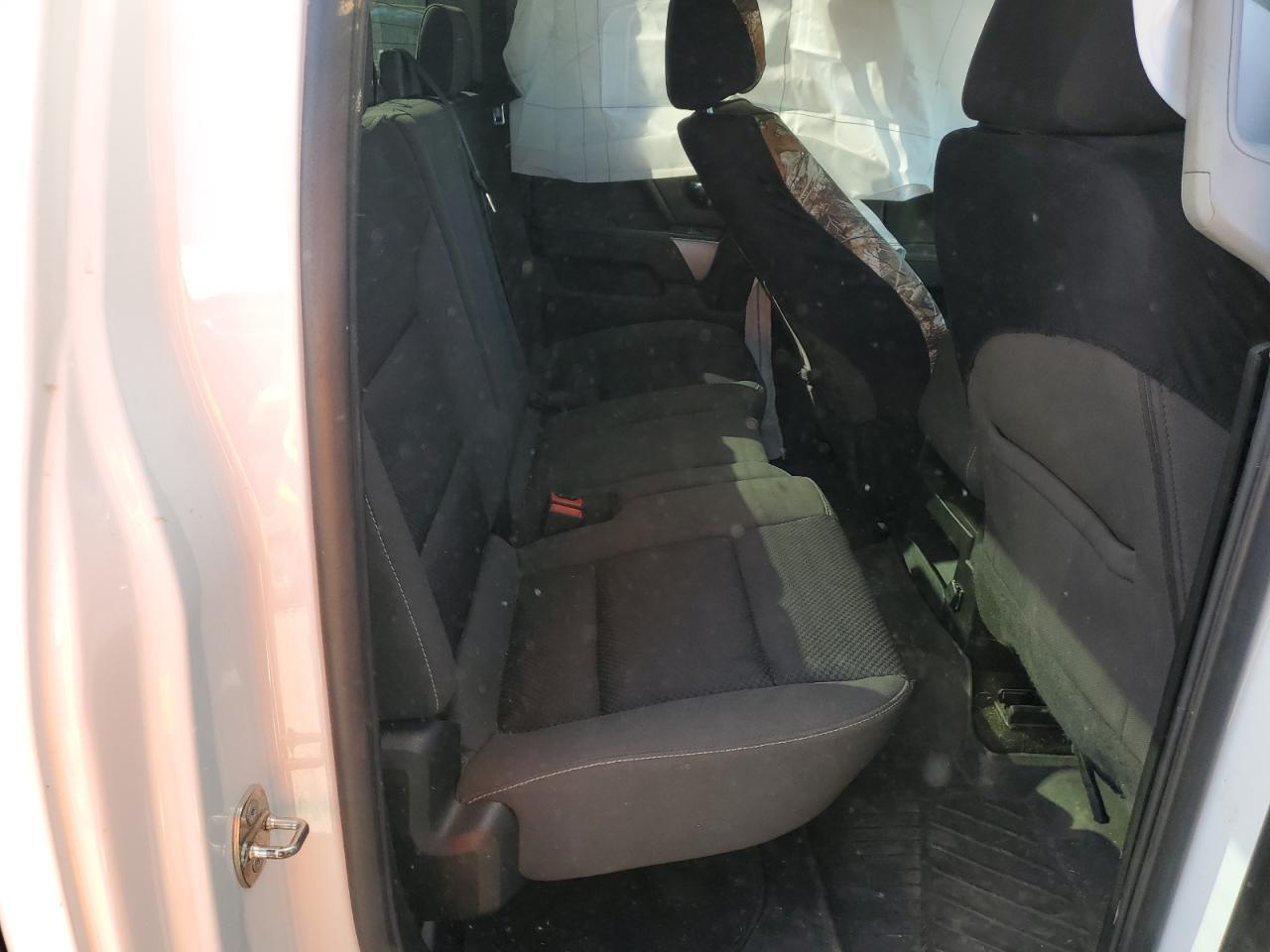 2018 Chevrolet Silverado - Image 11