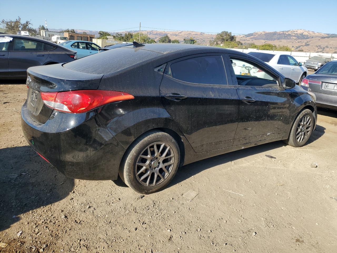 2013 Hyundai Elantra - Image 3
