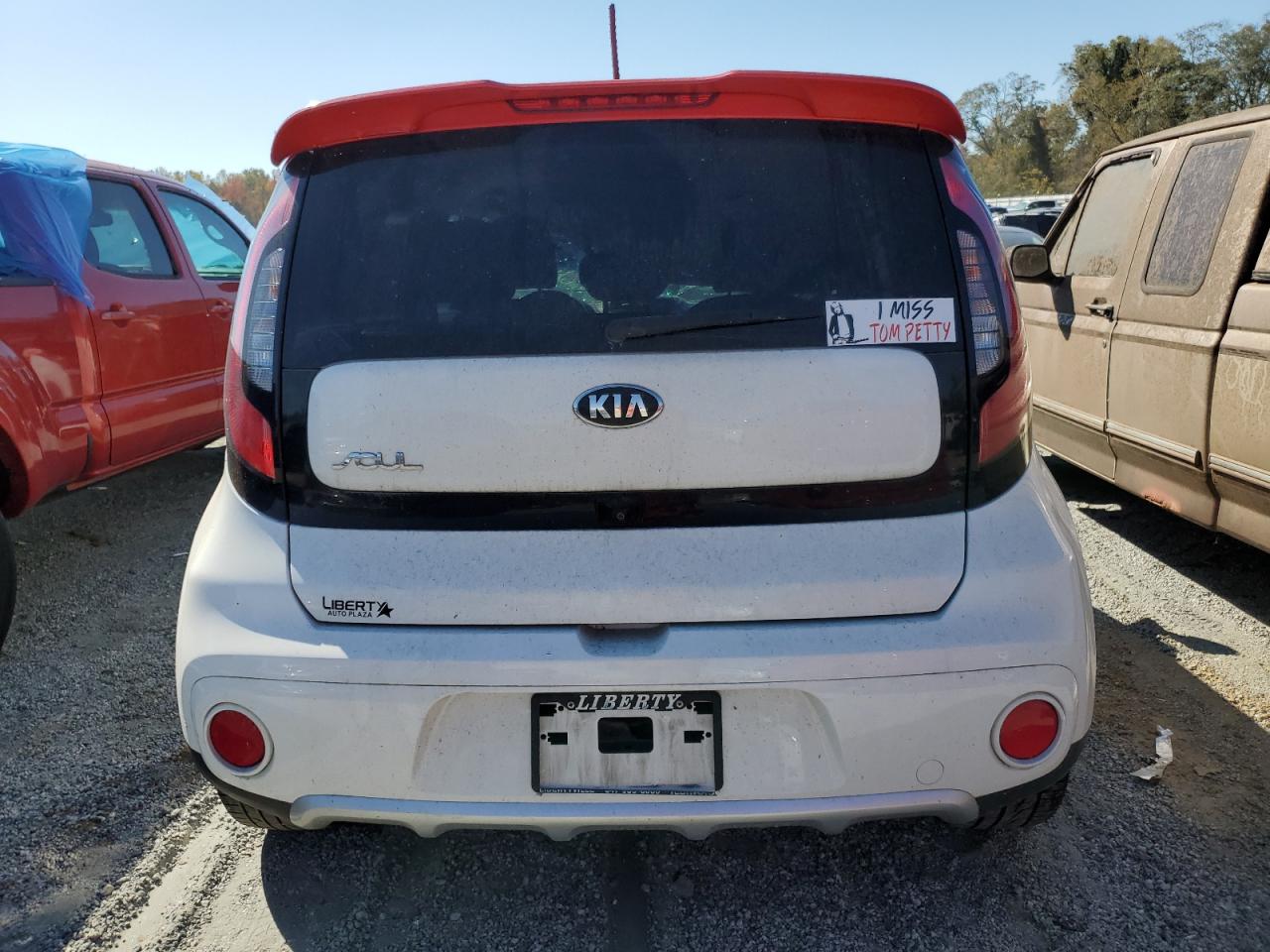 2018 Kia Soul + VIN: KNDJP3A52J7540423 Lot: 77531734