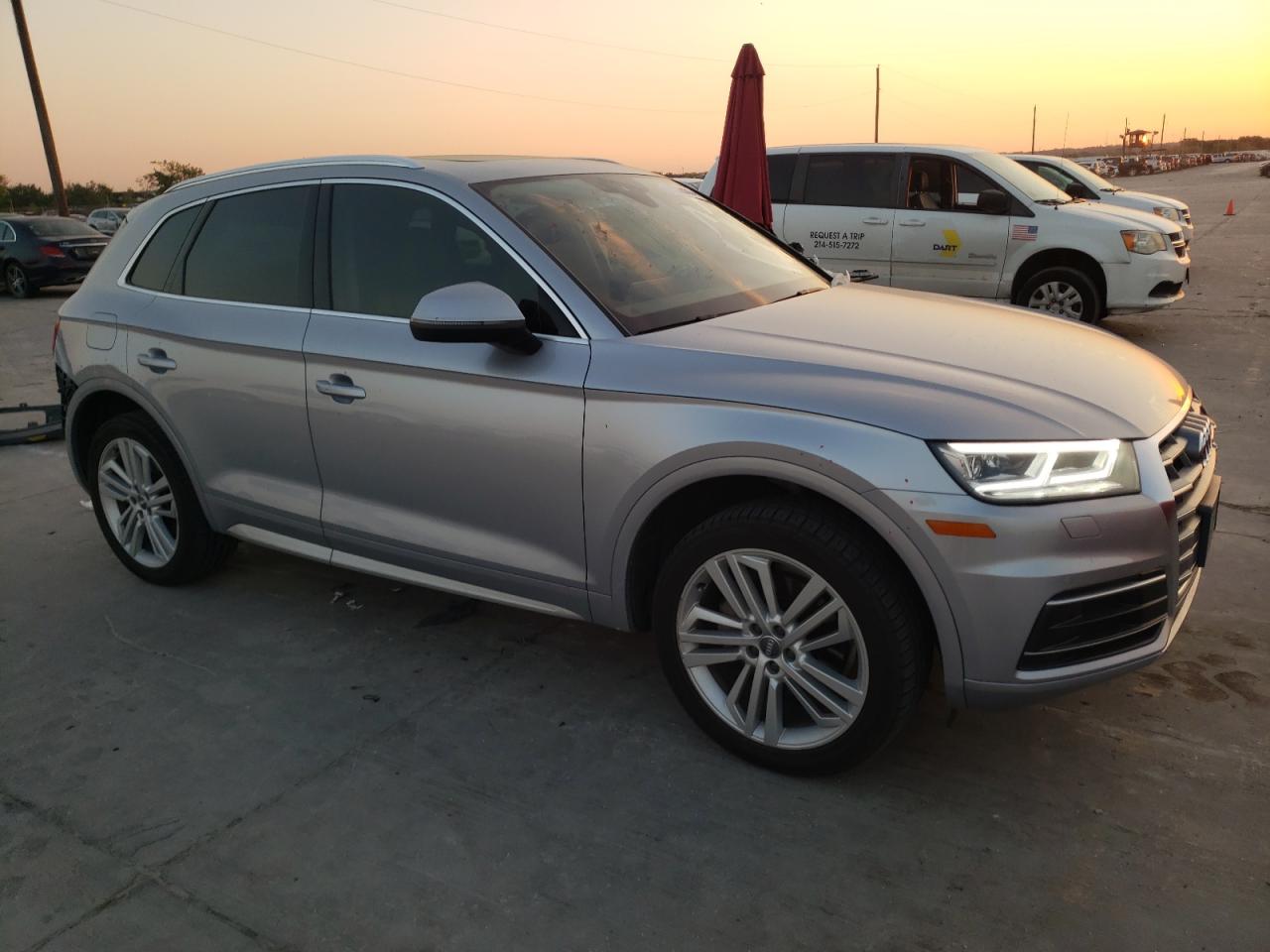 VIN WA1BNAFY6J2094723 2018 AUDI Q5 no.4