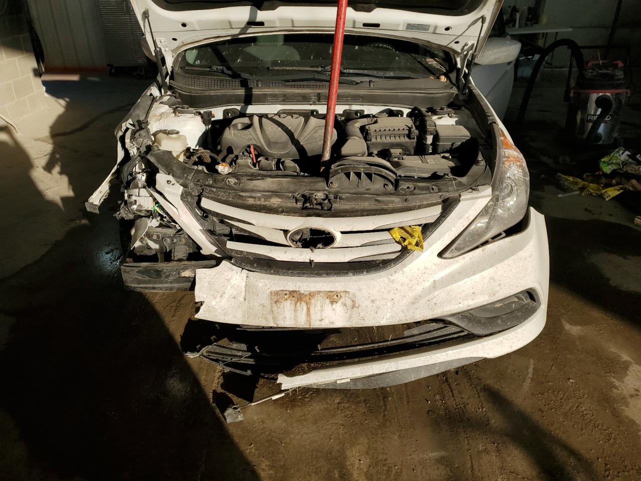2014 Hyundai Sonata - Image 11