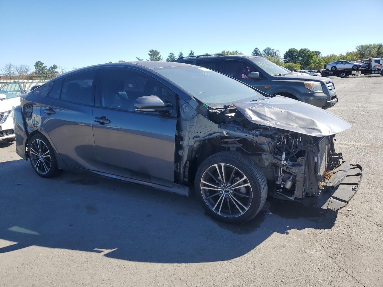 JTDKARFP2H3044087 2017 Toyota Prius Prime