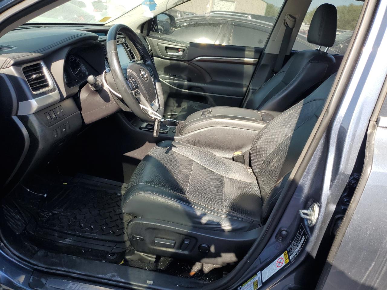 2014 Toyota Highlander - Image 7