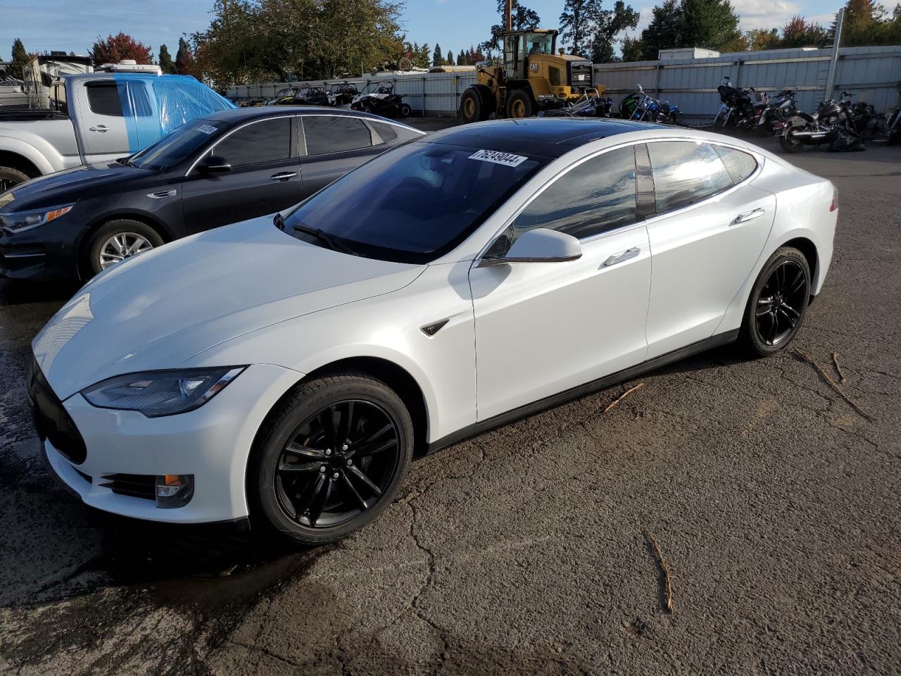 5YJSA1CG3DFP16662 2013 Tesla Model S