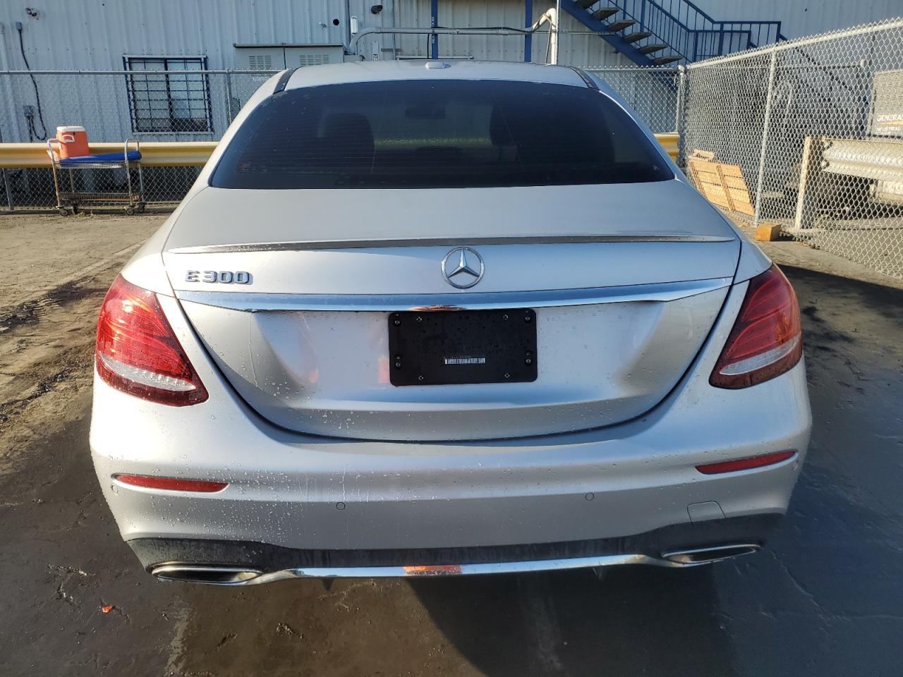 2018 Mercedes-Benz E 300 VIN: WDDZF4JB2JA381039 Lot: 77124244