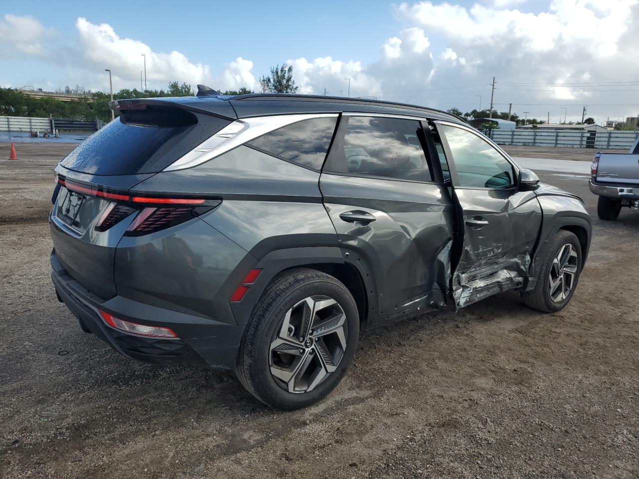 2022 Hyundai Tucson - Image 3
