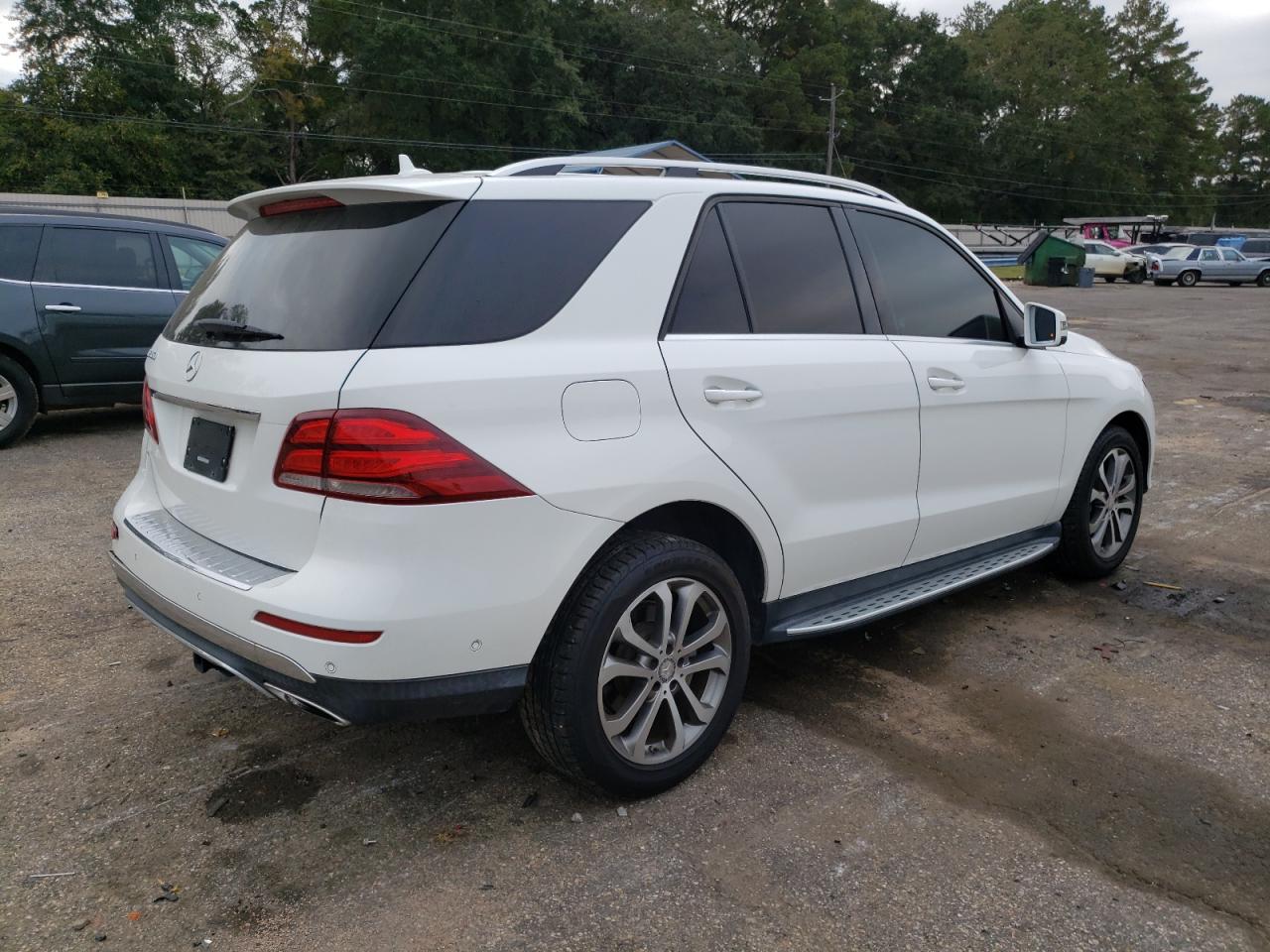 VIN 4JGDA5JB8GA670570 2016 MERCEDES-BENZ GLE-CLASS no.3