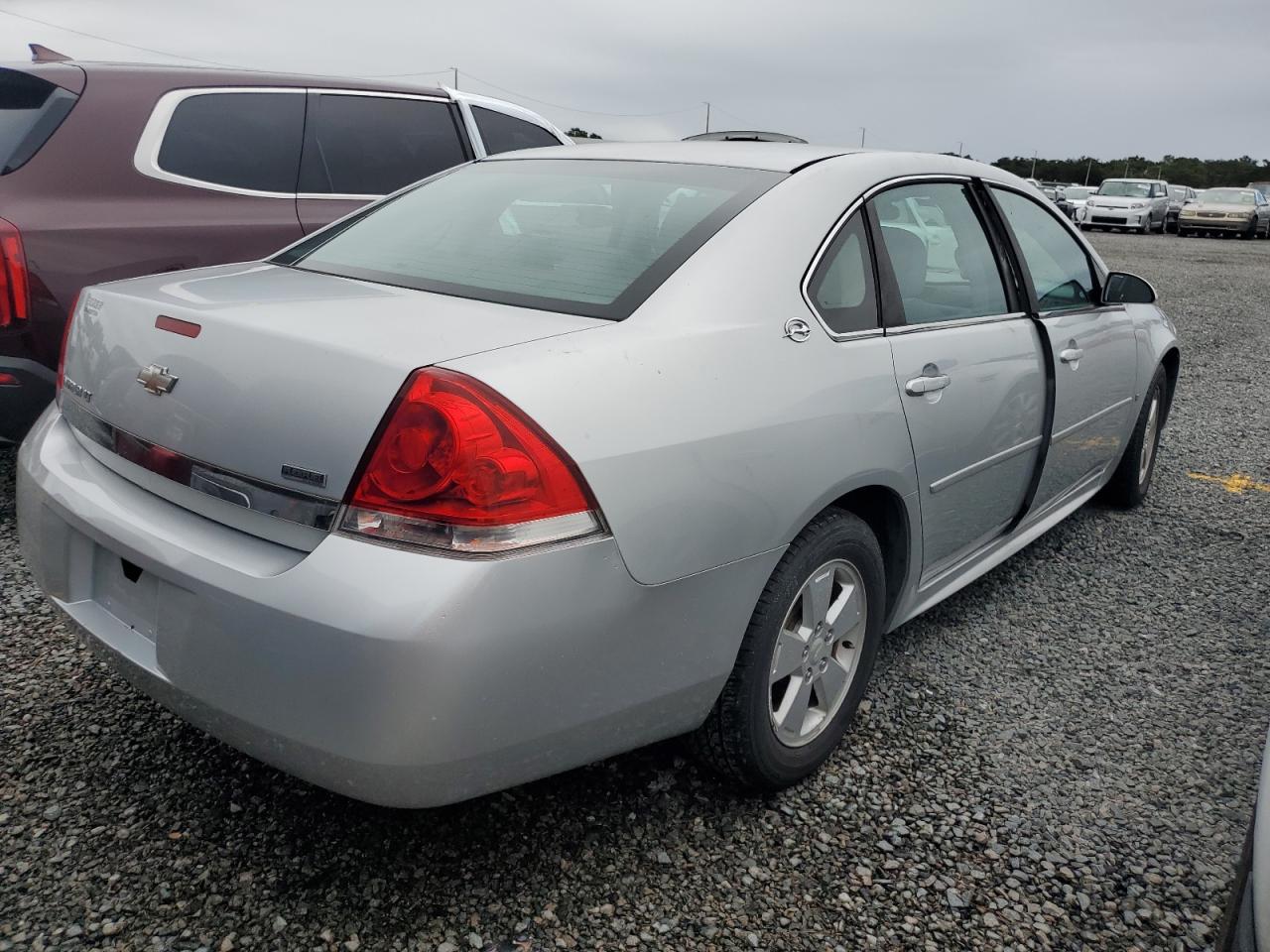 2009 Chevrolet Impala - Image 3