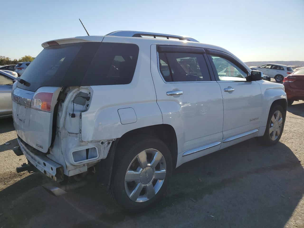 2014 GMC Terrain - Image 3