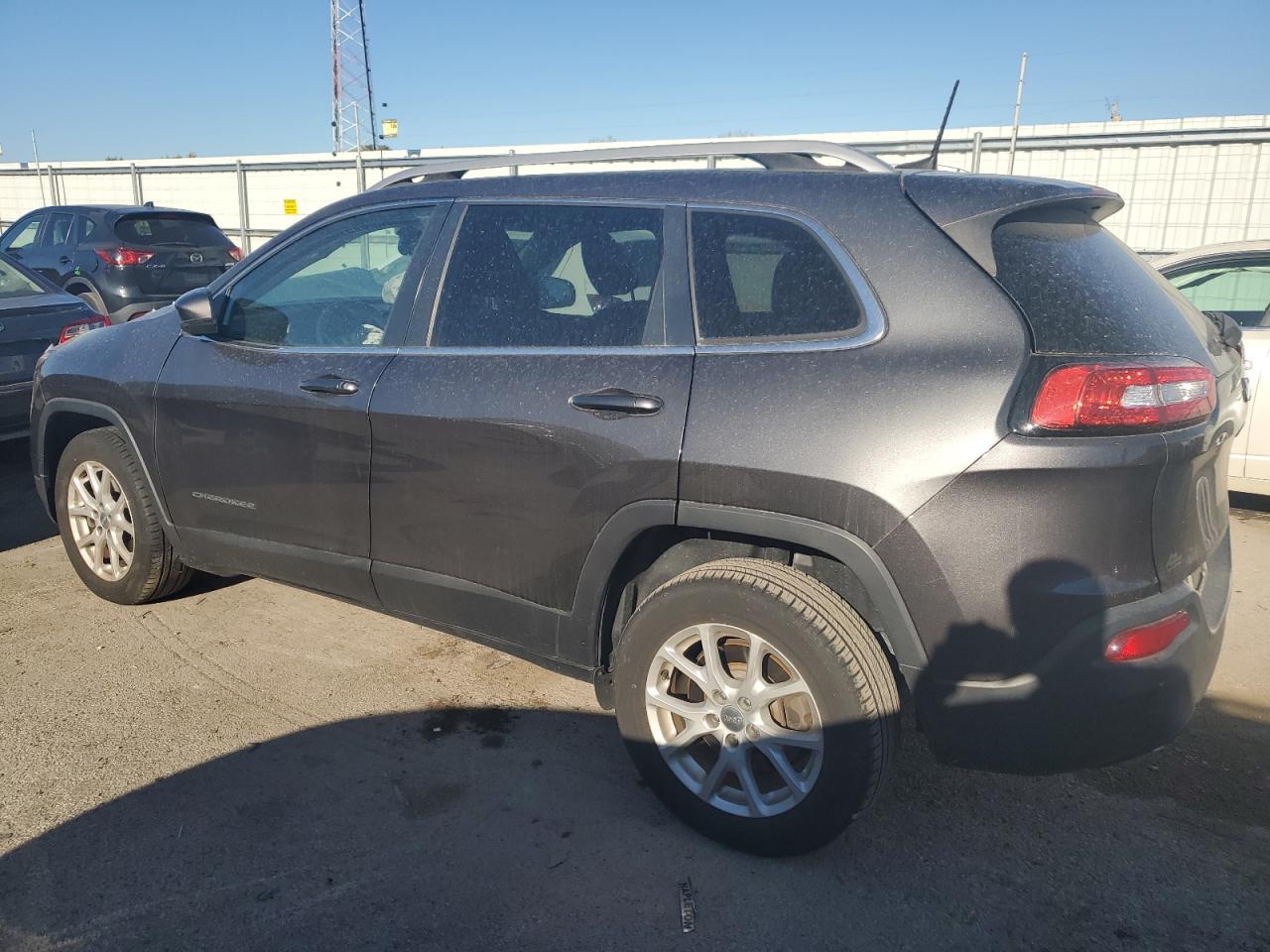 2017 Jeep Grand Cherokee - Image 2