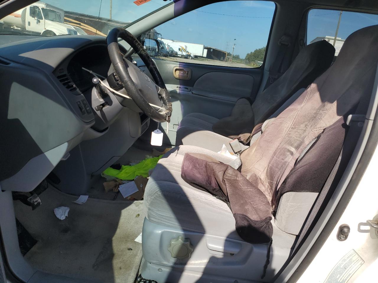 2001 Toyota Sienna Ce VIN: 4T3ZF19C71U347363 Lot: 77733724