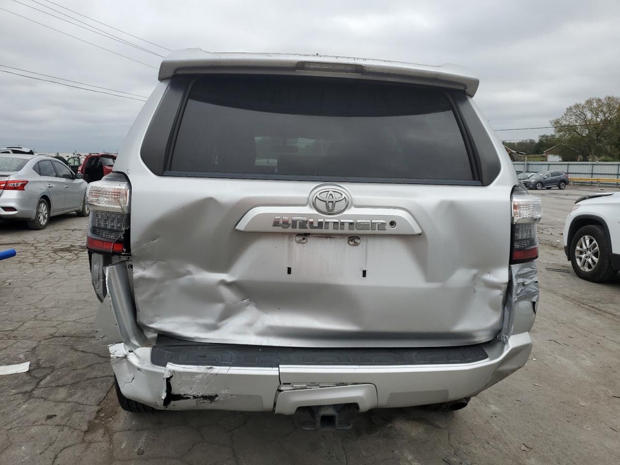 JTEBU5JR4K5655335 2019 Toyota 4Runner Sr5