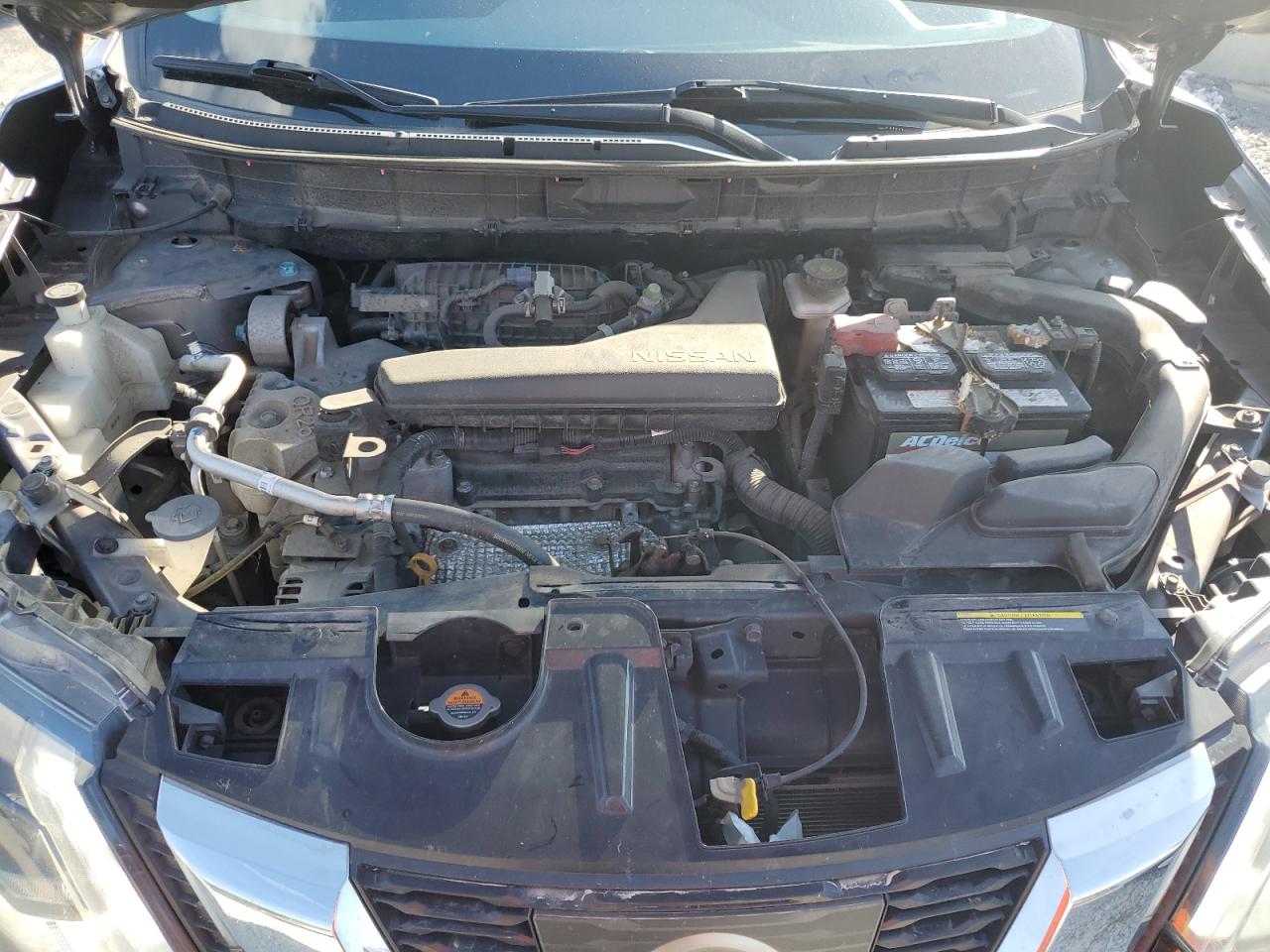 2017 Nissan Rogue - Image 11