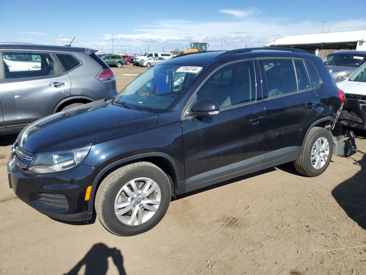 2016 Volkswagen Tiguan - Image 1