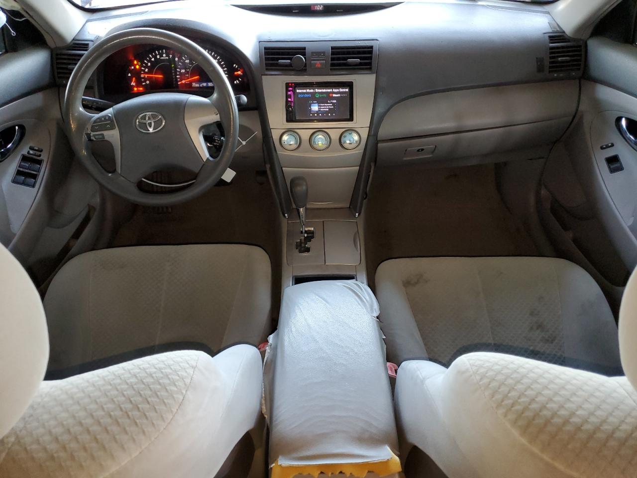 2009 Toyota Camry - Image 8