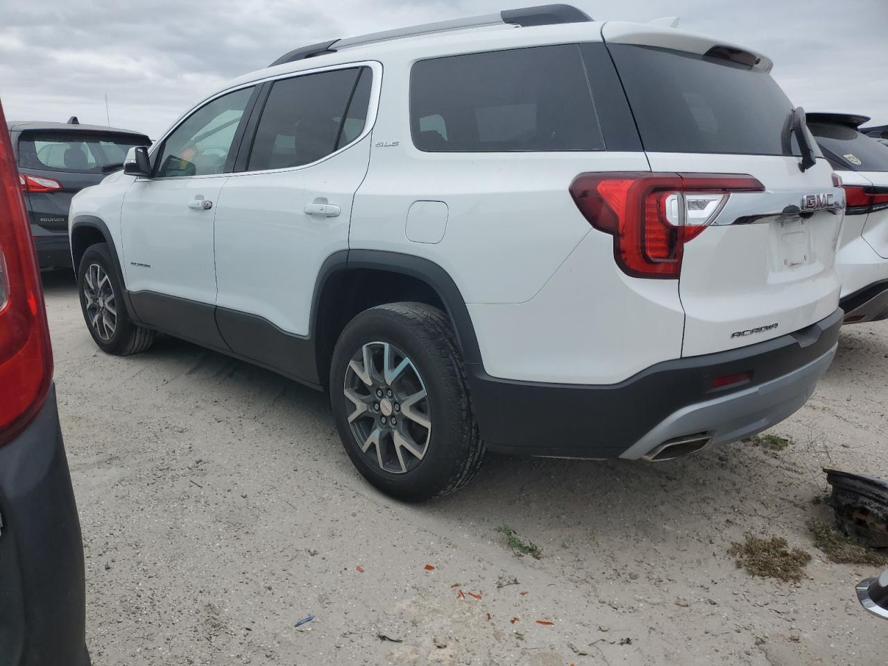 2022 GMC Acadia - Image 2