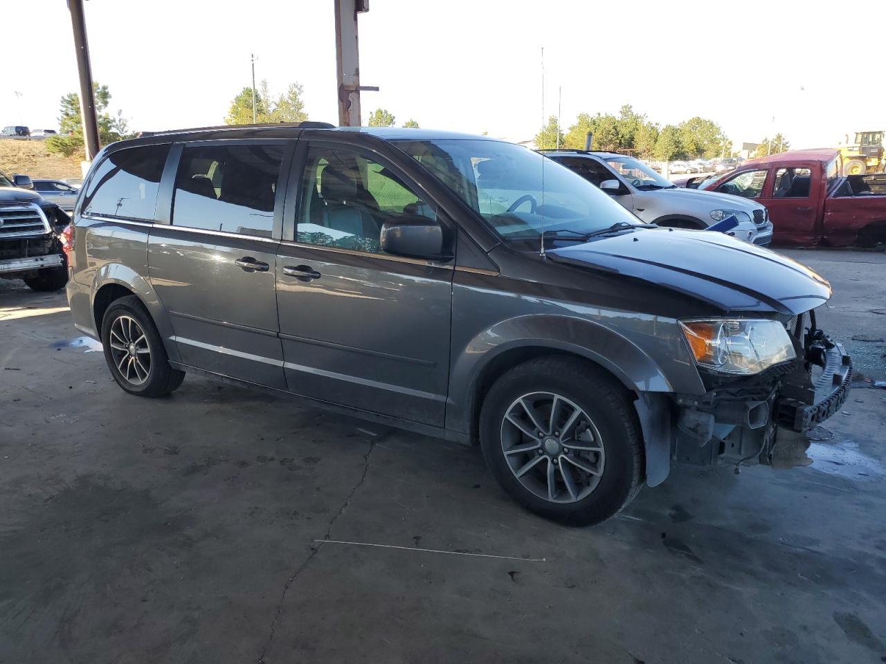 VIN 2C4RDGCG5HR865528 2017 DODGE CARAVAN no.4