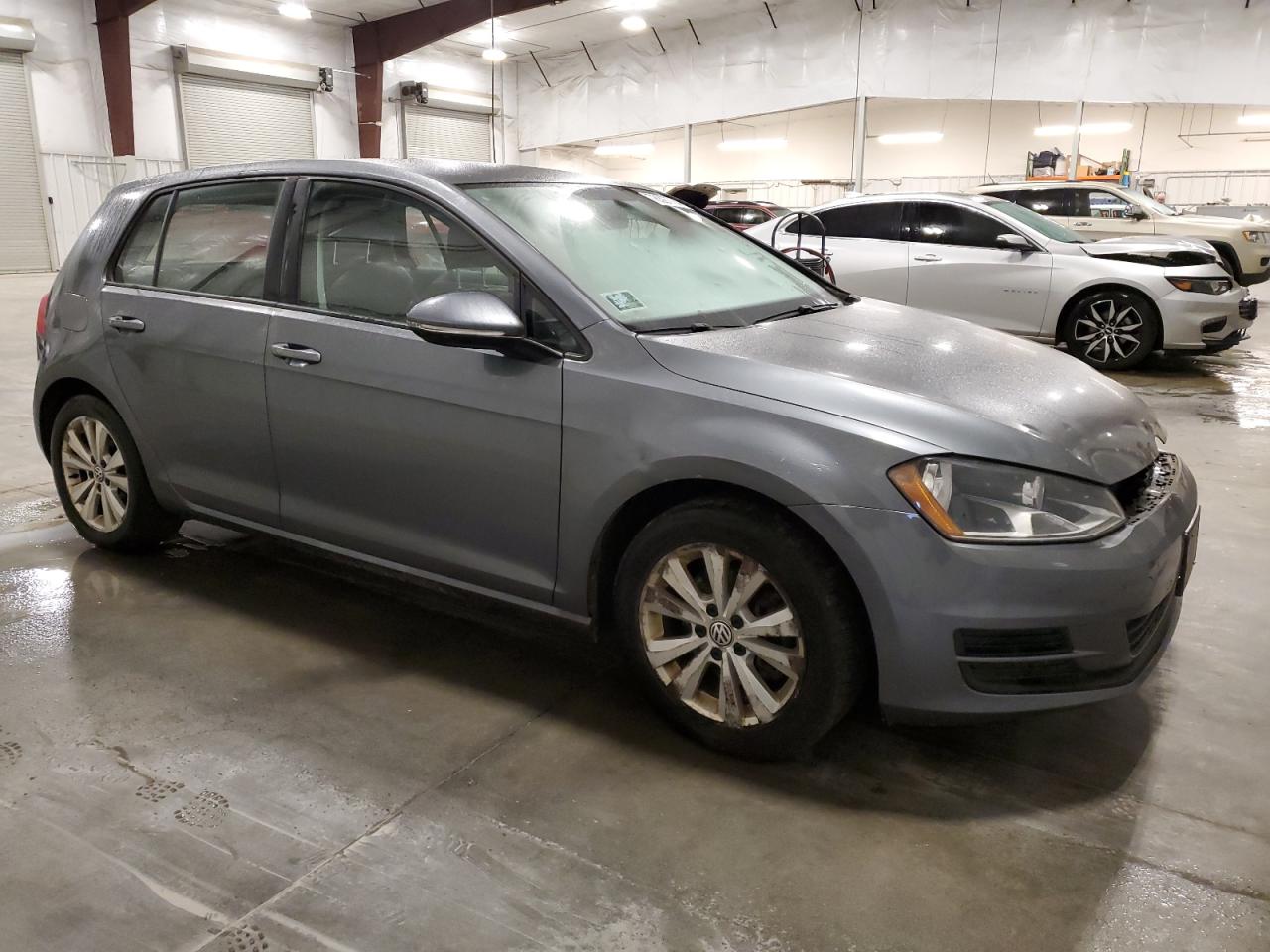 2015 Volkswagen Golf - Image 4