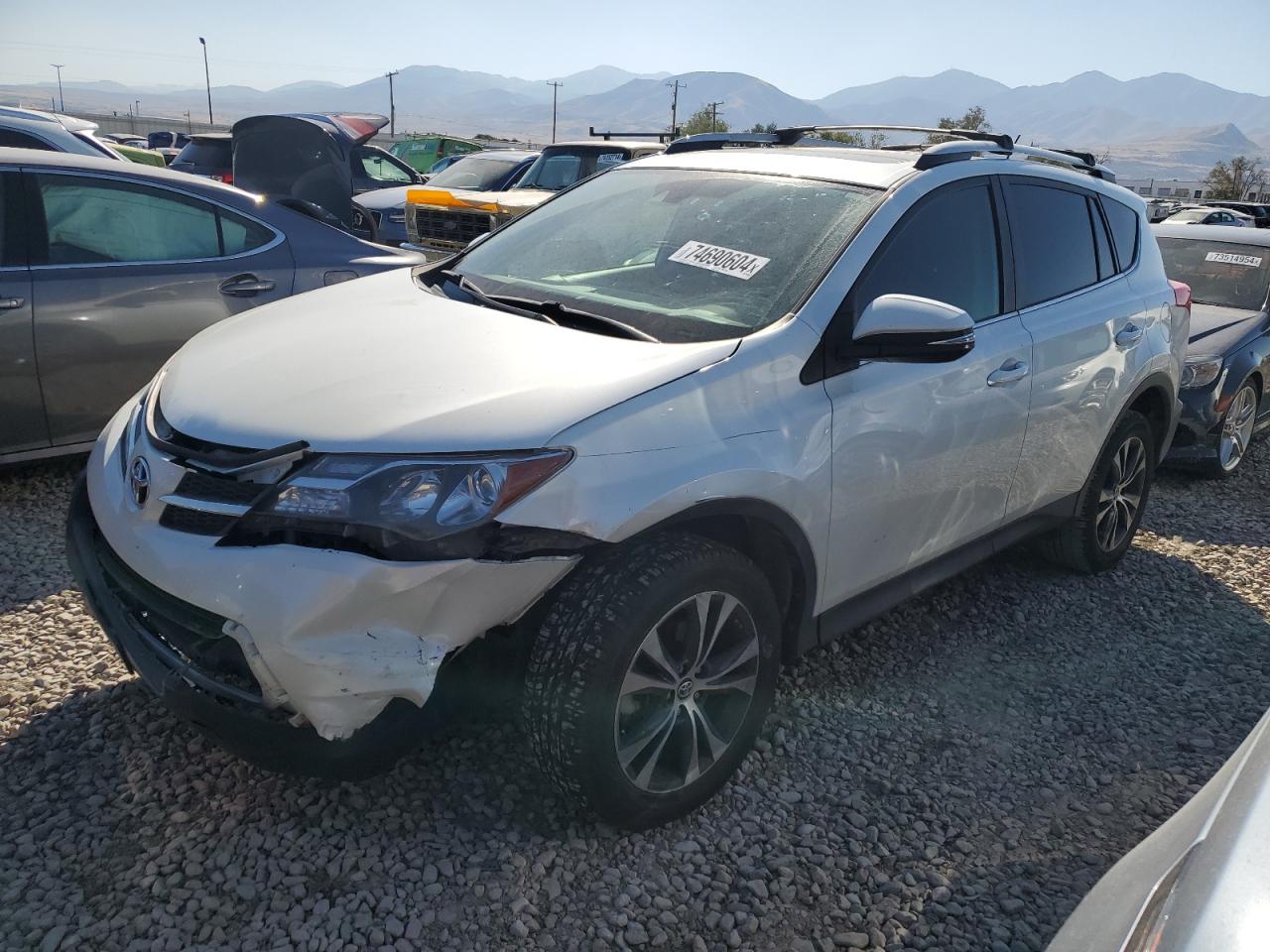 2T3DFREV3FW361834 2015 TOYOTA RAV 4 - Image 1