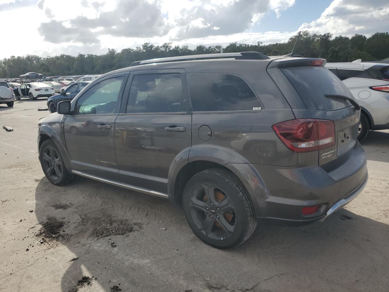 2018 Dodge Journey - Image 2