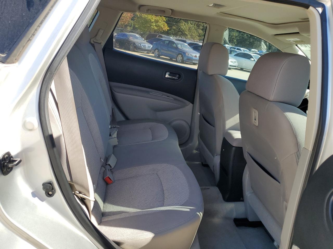 2013 Nissan Rogue - Image 10