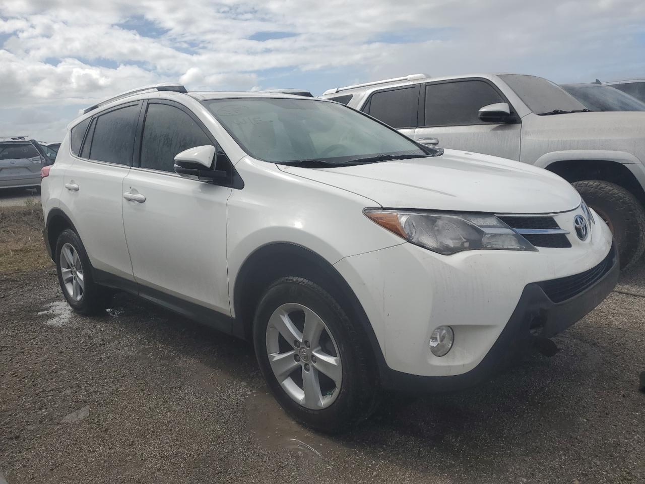 VIN JTMWFREVXDD006047 2013 TOYOTA RAV4 no.4