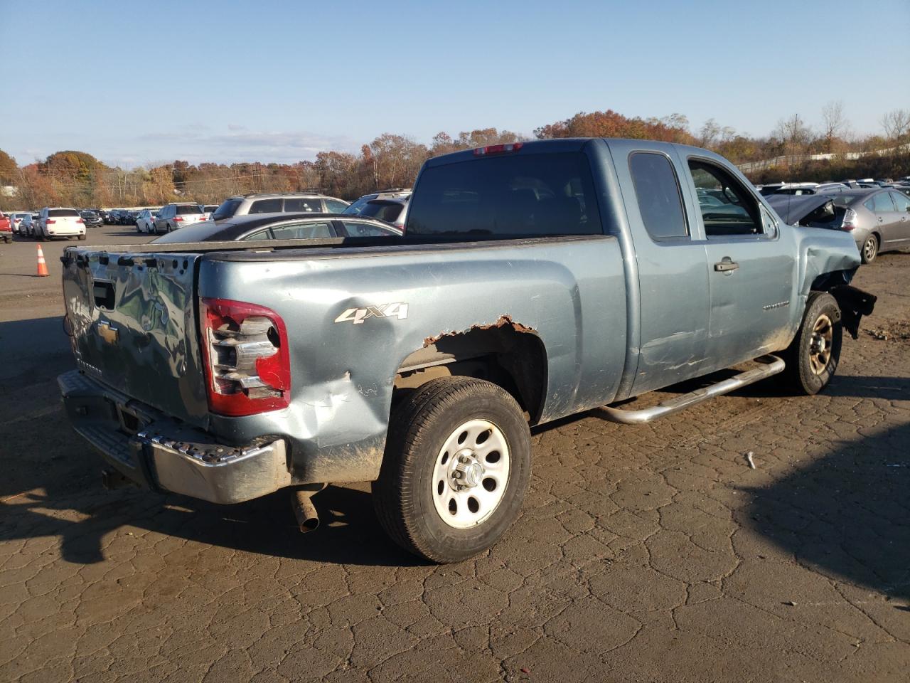 2011 Chevrolet Silverado - Image 3
