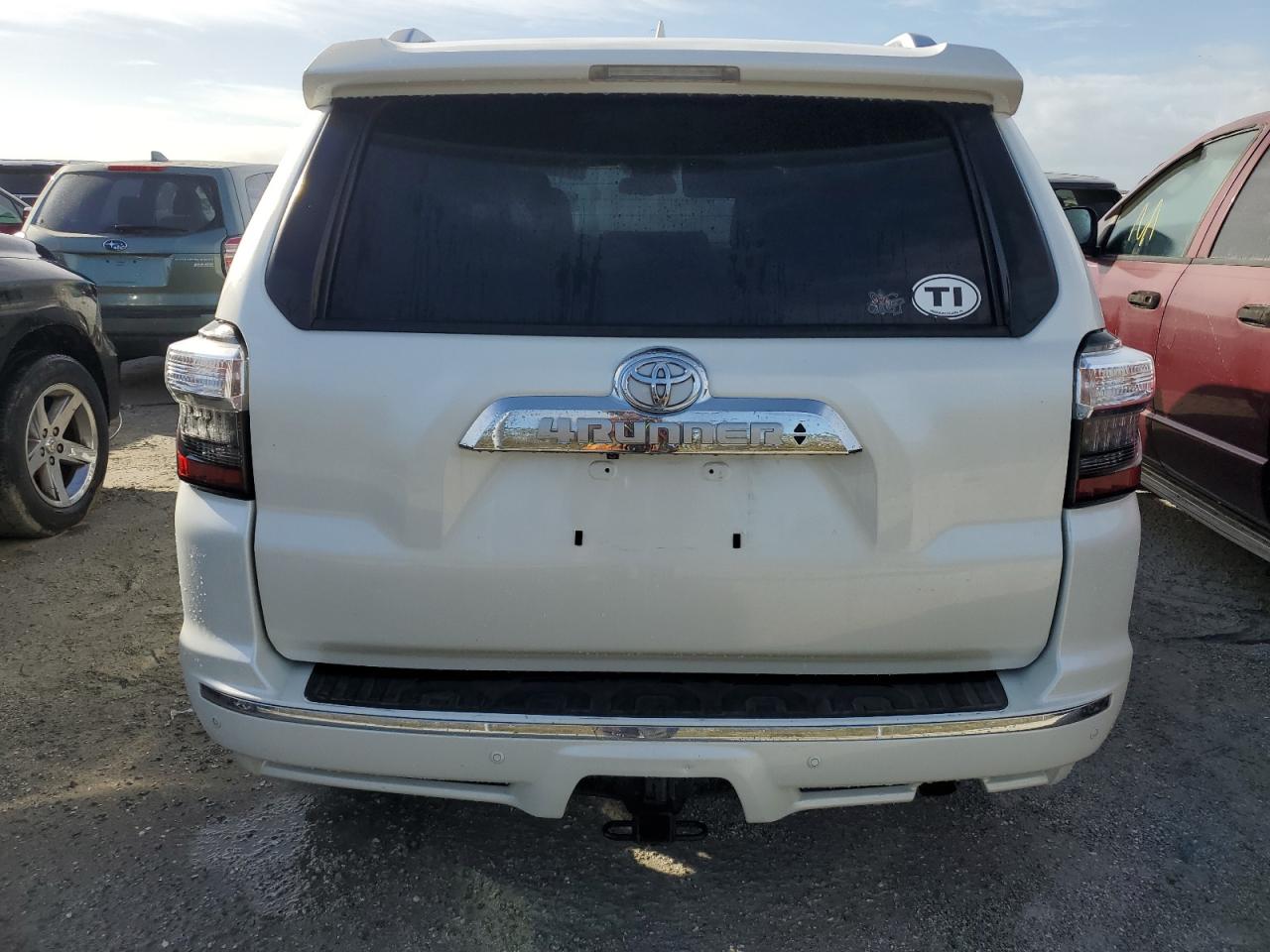 2015 Toyota 4Runner - Image 6